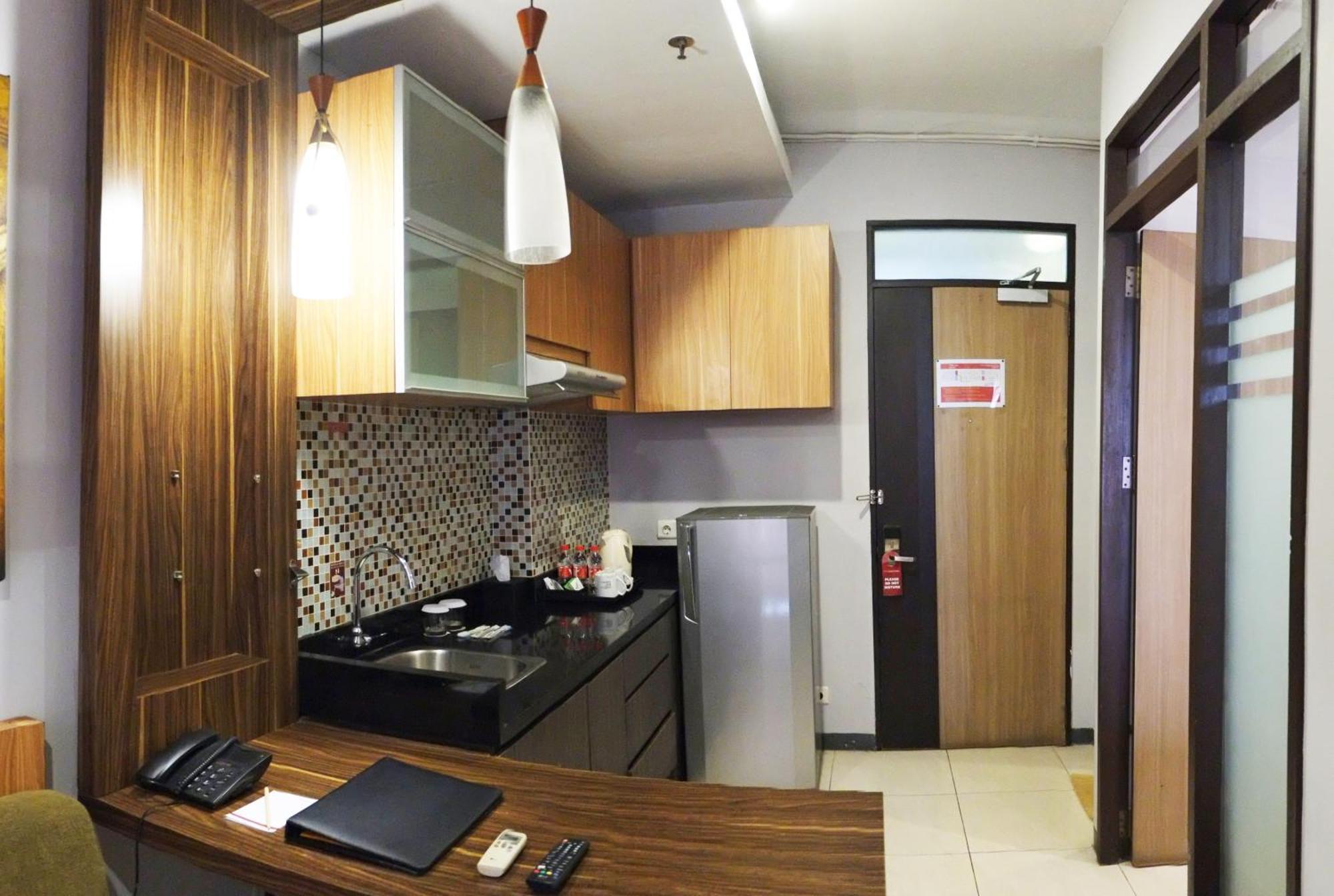 Valore Hotel Cimahi Exterior foto