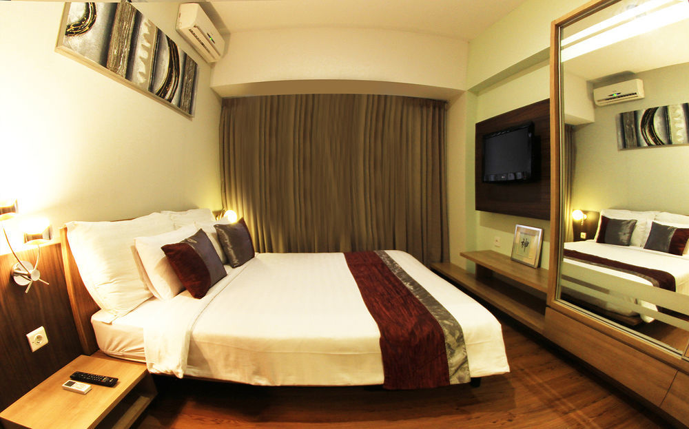 Valore Hotel Cimahi Exterior foto